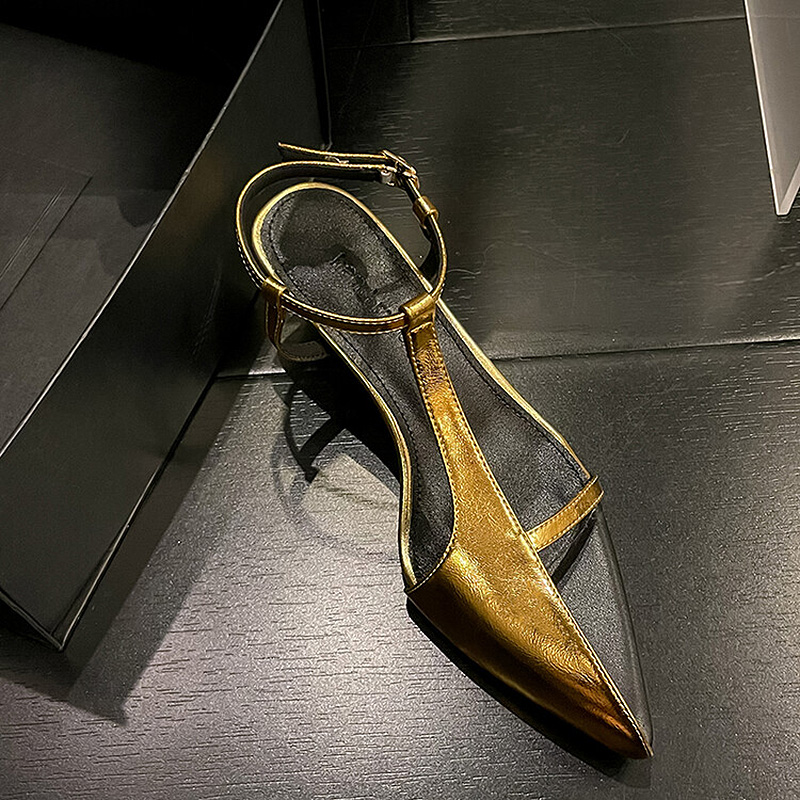 high heel sandal (1).jpg