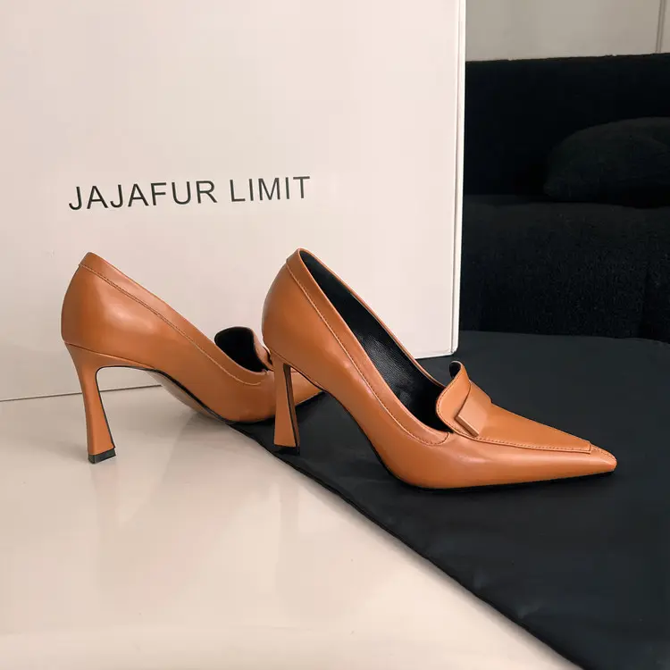 Y-Inspired 6CM Pointed-Toe Leather Office Stiletto Heel Pumps (17).jpg