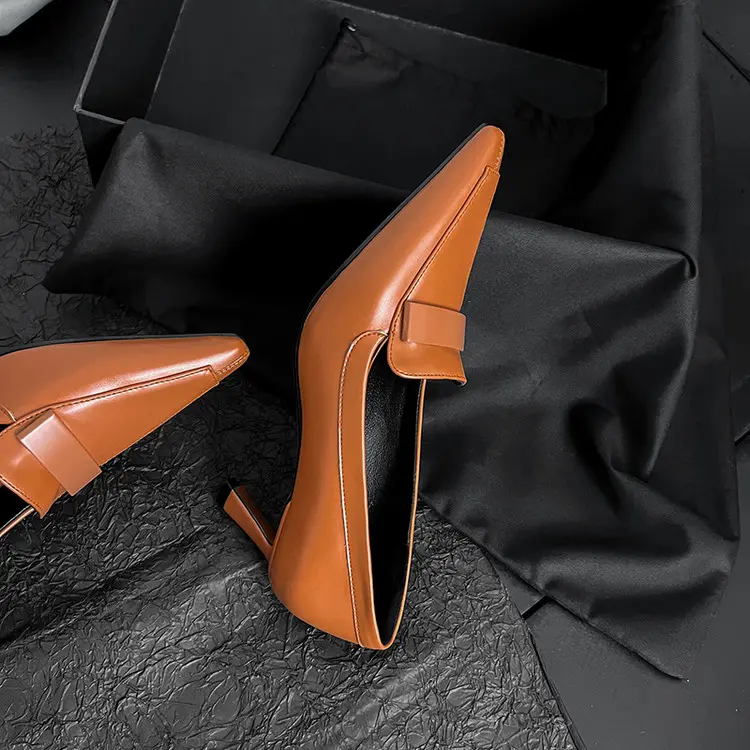 Y-Inspired 6CM Pointed-Toe Leather Office Stiletto Heel Pumps (2).jpg