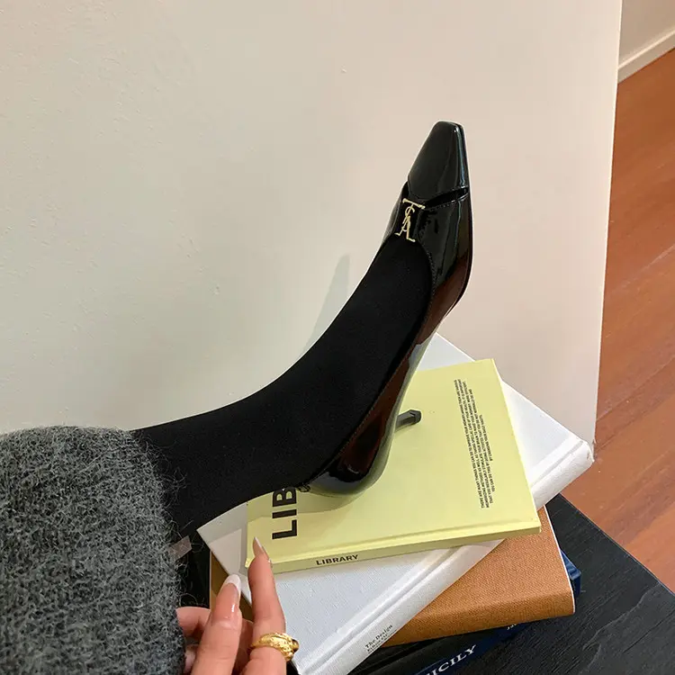 Designer-Inspired Patent Leather Pointed-Toe 9cm Heels for Women (9).jpg