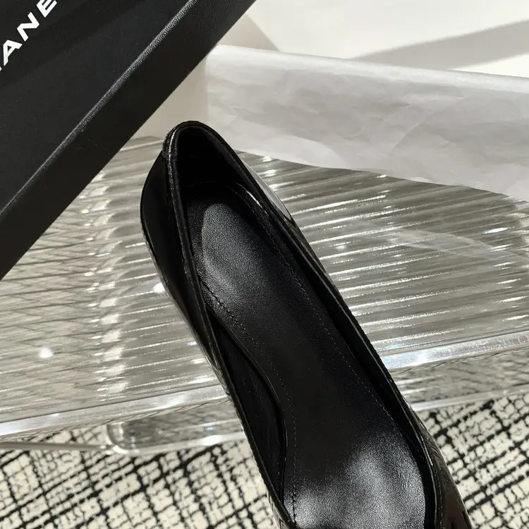 Designer-Inspired Patent Leather Pointed-Toe 9cm Heels for Women (25).jpg