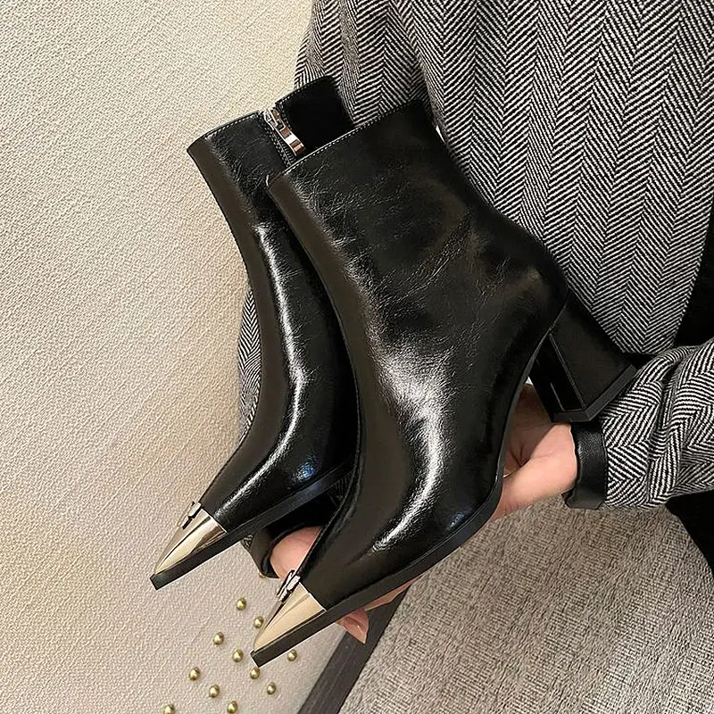 Wholesale Women's Western Ankle Boots Cowhide, Fleece-Lined, Chunky Heel (17).jpg